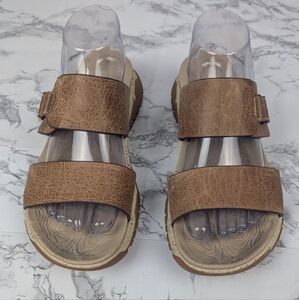 Bionica Nisha Size 9.5 Tan Leather Sandals